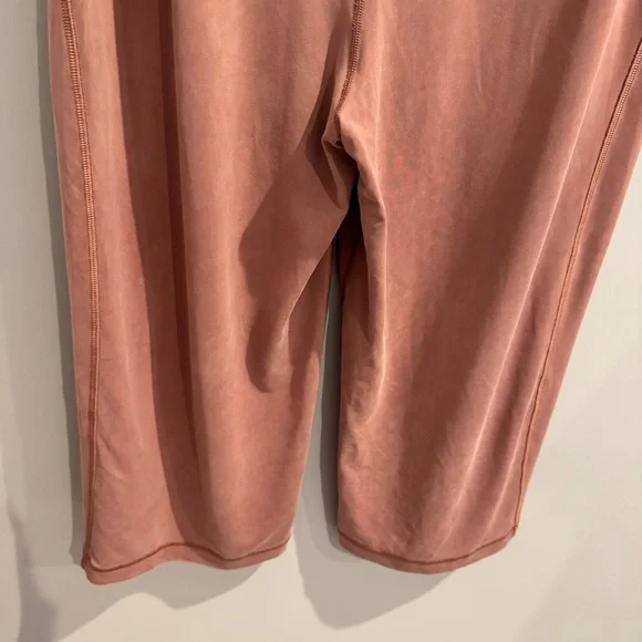 Lululemon Wide Leg High Rise Crop Pants in Spiced Chai, Size 4 - Picture 12 of 13
